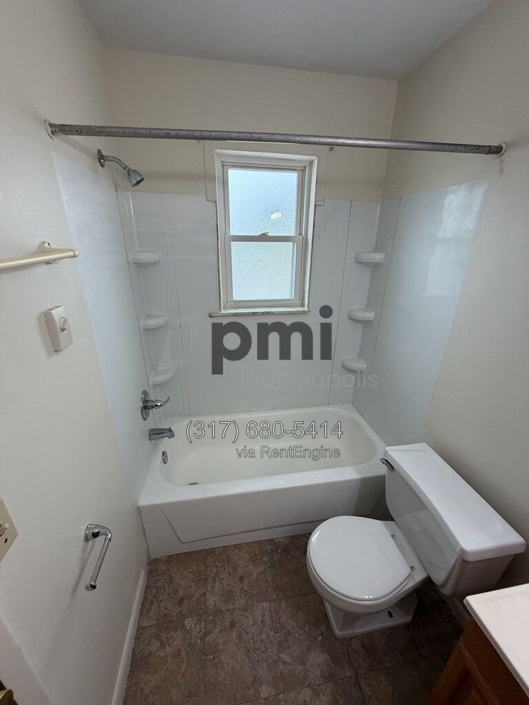 122 West William Drive Unit E (Brownsburg) 1 bed 1 bath property image
