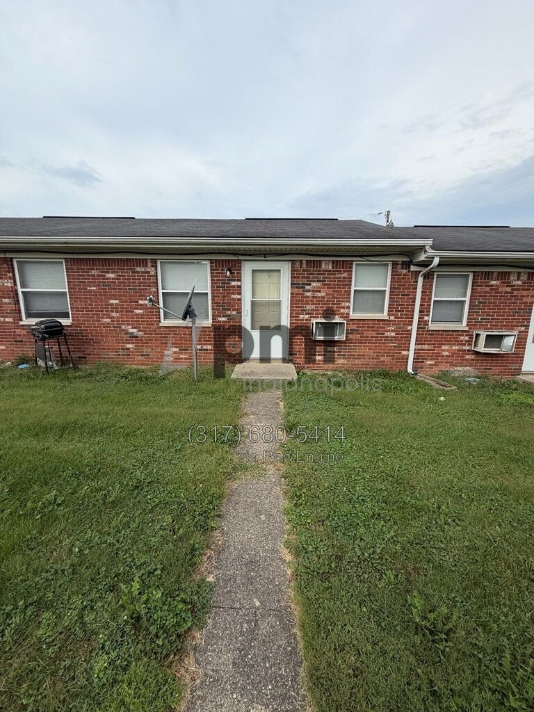 122 West William Drive Unit E (Brownsburg) 1 bed 1 bath property image