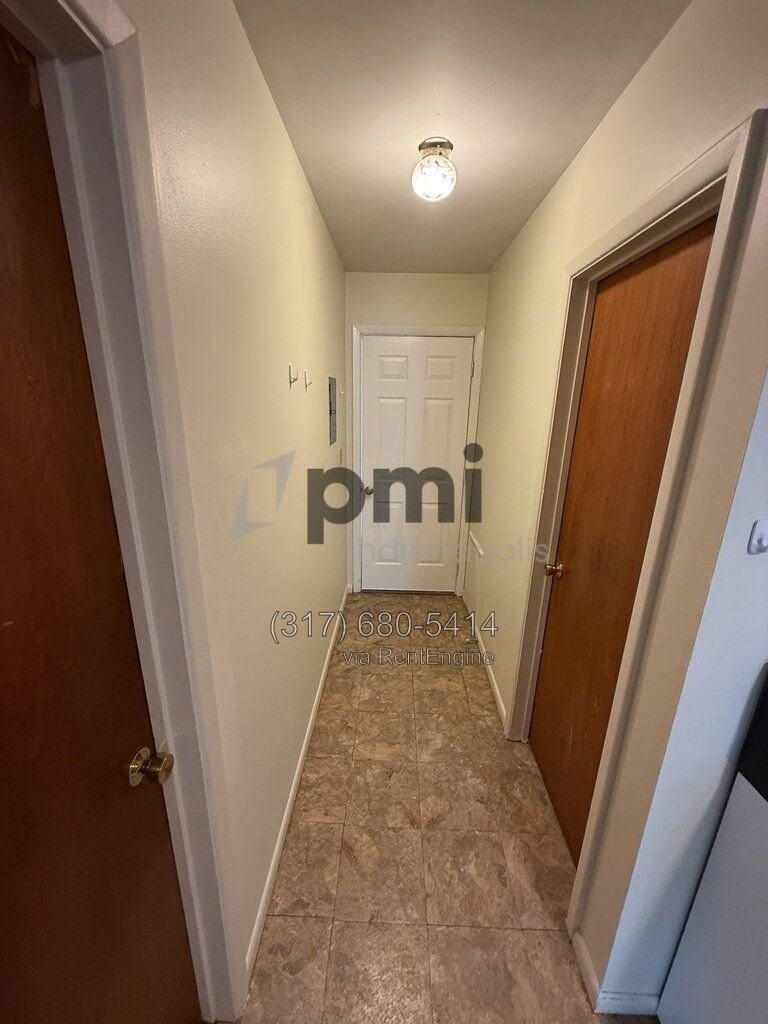 122 West William Drive Unit E (Brownsburg) 1 bed 1 bath property image